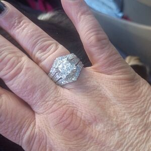 Elegant Silver Diamond Ring